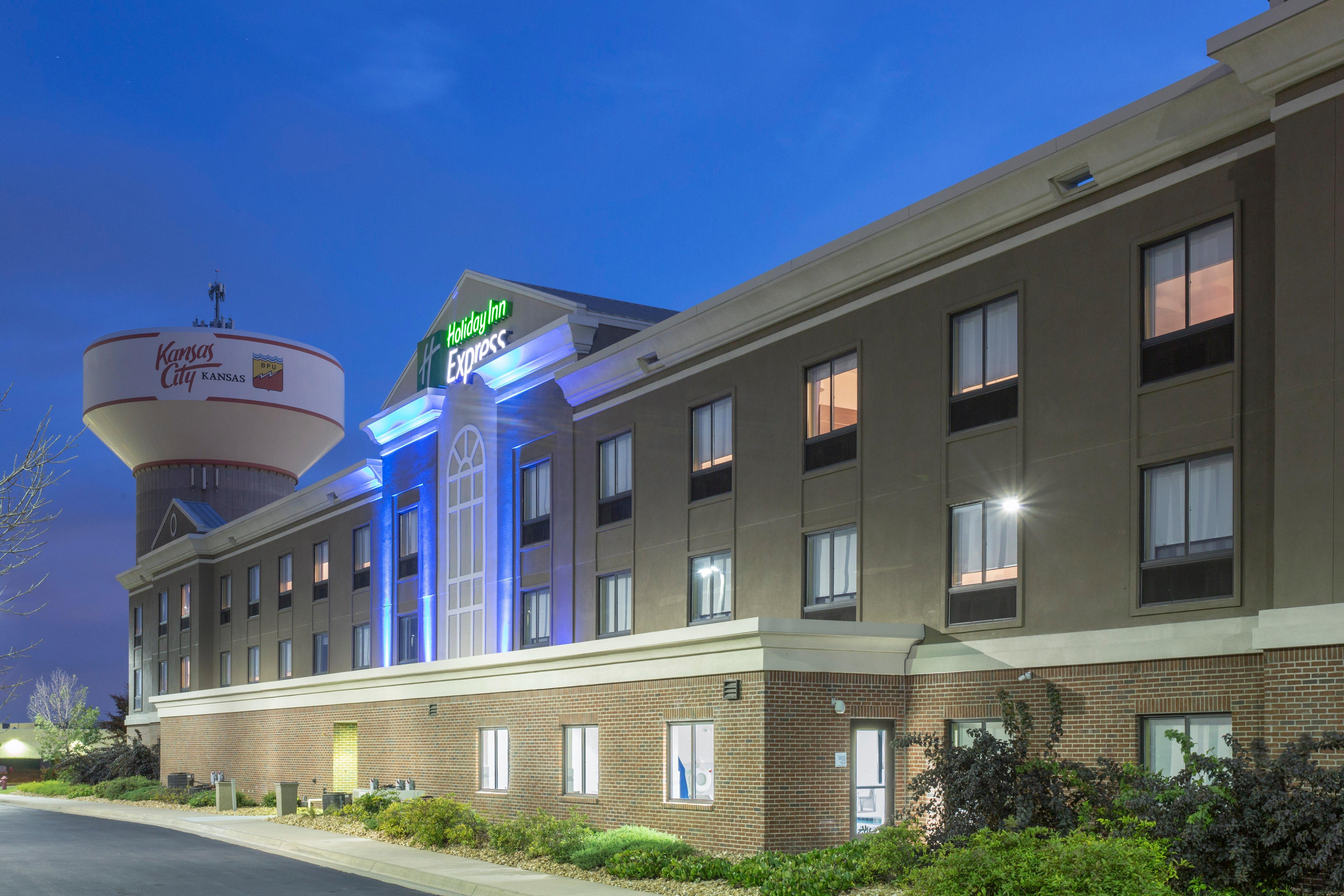 Bonner Springs Holiday Inn Express Kansas City - At The Legends! By Ihg מראה חיצוני תמונה