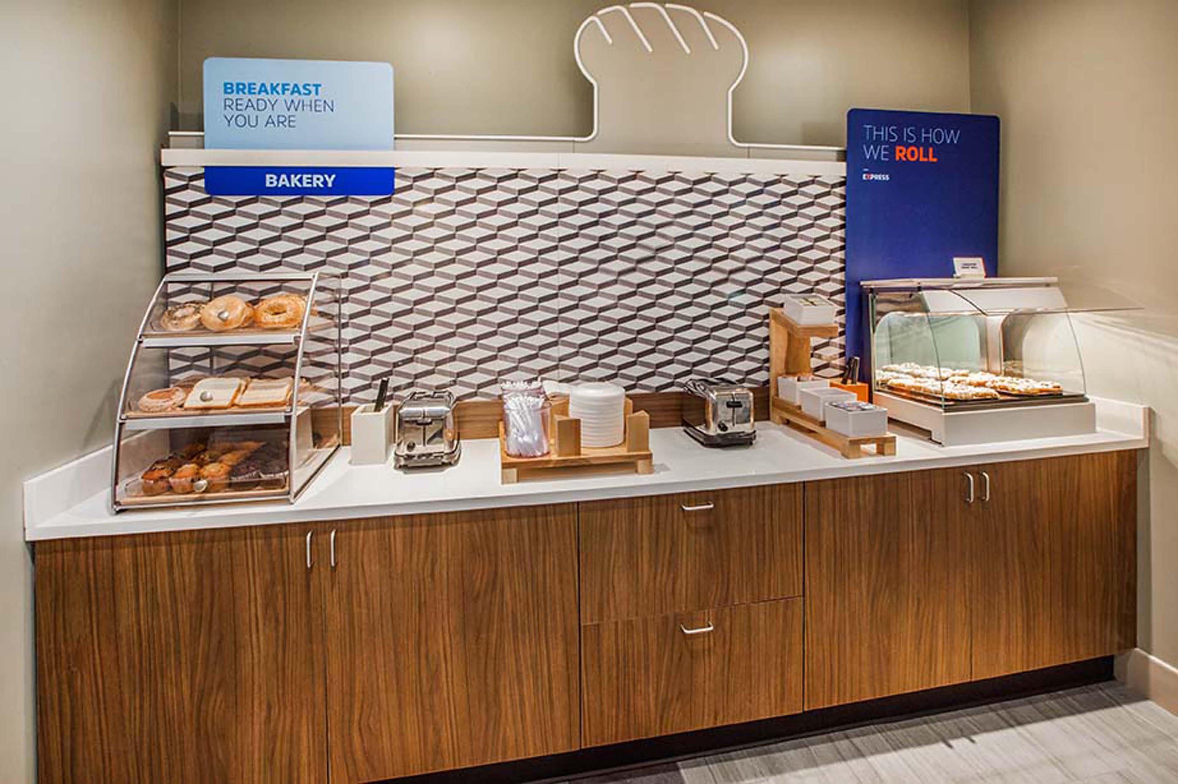 Bonner Springs Holiday Inn Express Kansas City - At The Legends! By Ihg מראה חיצוני תמונה